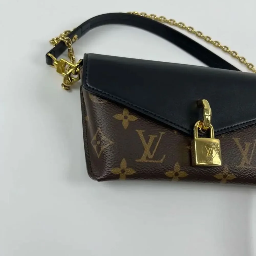 Louis Vuitton Women Pre-Loved Bag Very Good Condition